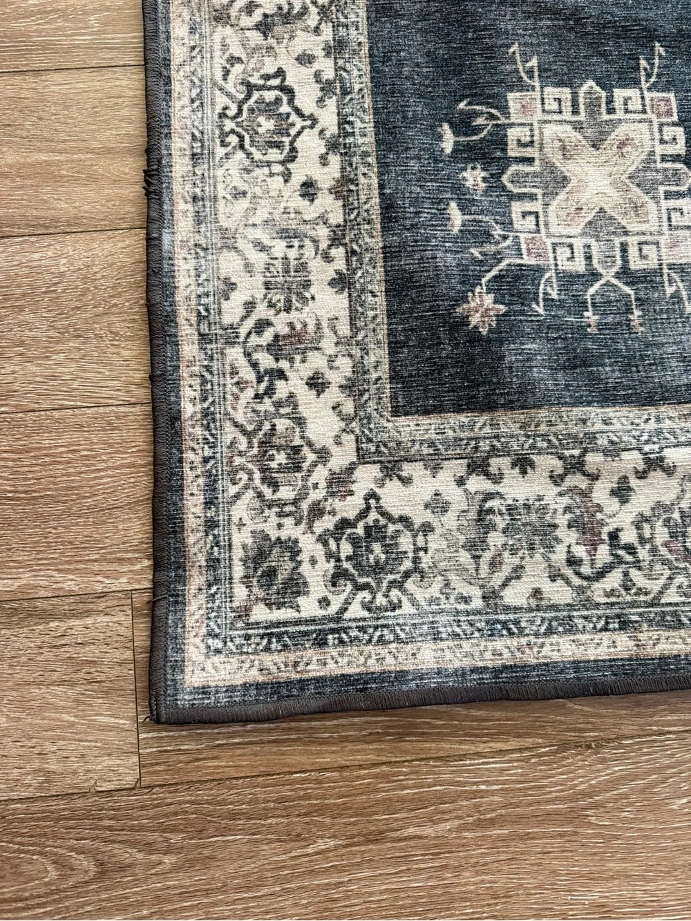 Ruggable Verena Dark Wood 5’x7’